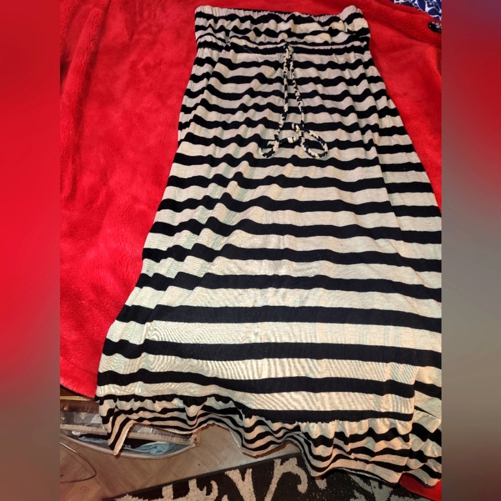 large summer dress tube top with tie underneath black and gray stripes midi